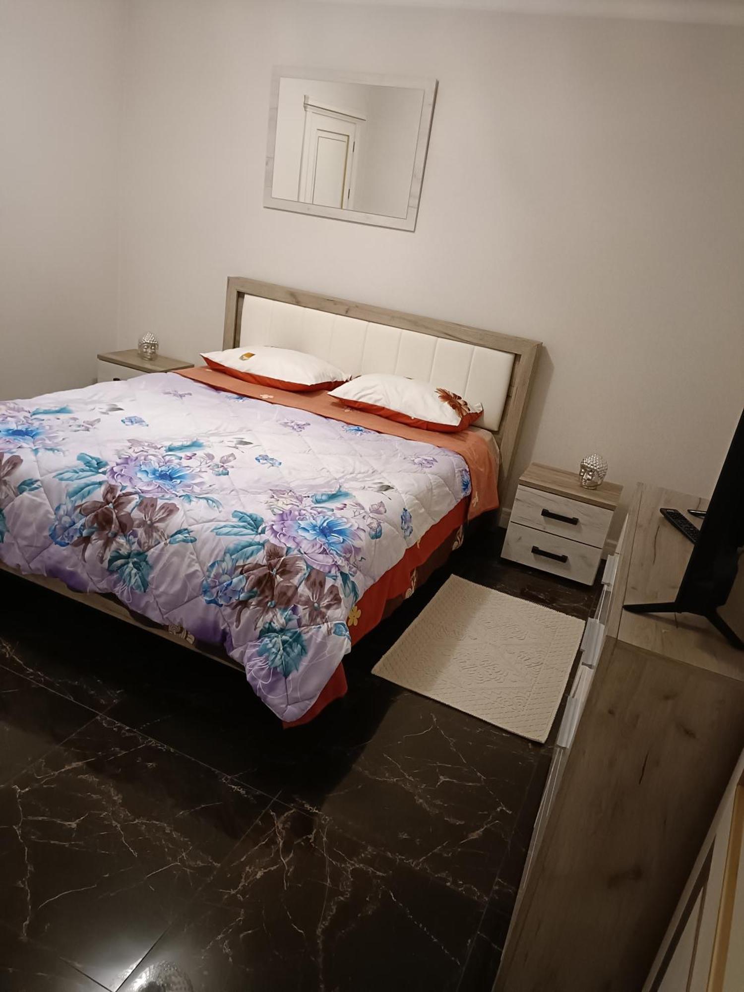 Residence Manu Tirgu Neamt Δωμάτιο φωτογραφία